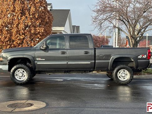 Used 2005 Chevrolet Silverado 2500 LT w/ Heavy-Duty Power Package image 7