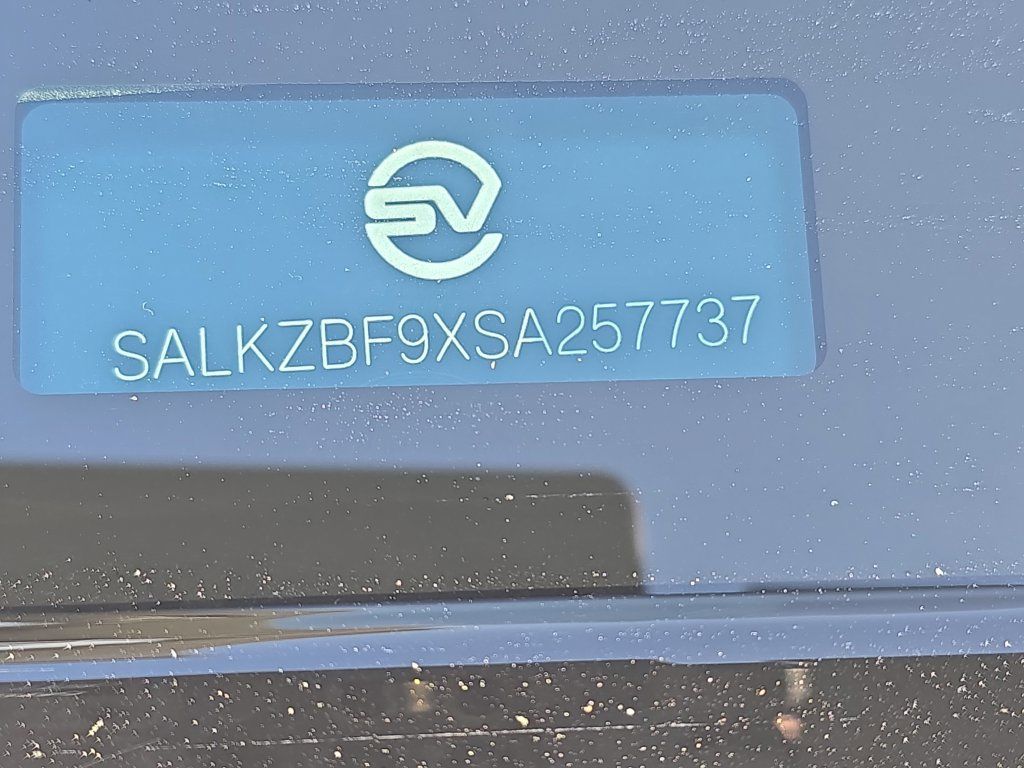 New 2025 Land Rover Range Rover SV AWD/4WD image 36