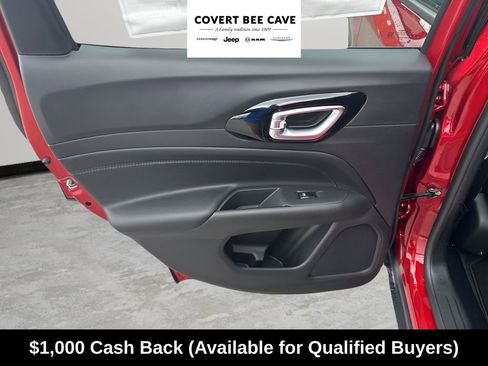 New 2026 Jeep Compass Latitude image 17