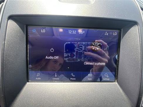 Used 2020 Ford Edge SE AWD/4WD image 15