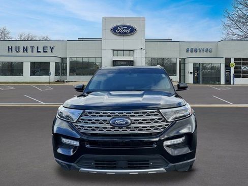 Used 2023 Ford Explorer Limited AWD/4WD image 2