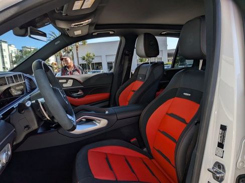 Used 2025 Mercedes-Benz GLE 53 AMG 4MATIC image 14