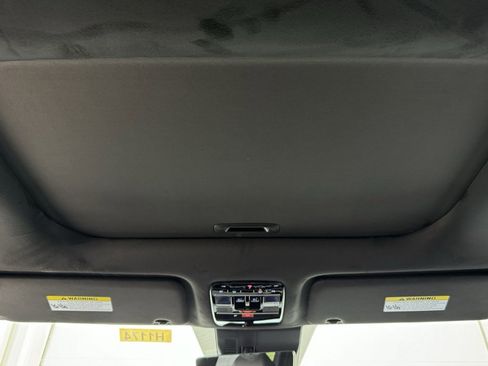 Used 2025 Hyundai Santa Fe Calligraphy image 3