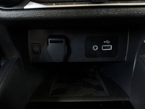Used 2025 Nissan Versa SV FWD image 23
