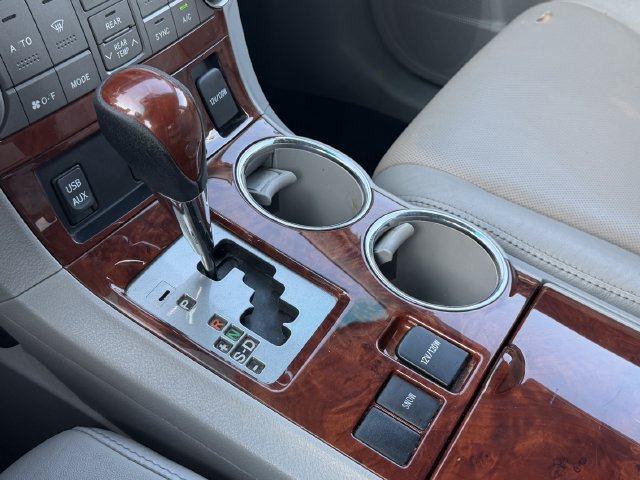 Used 2012 Toyota Highlander Limited w/ Tow Pkg FWD image 18