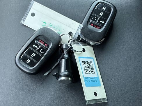 Certified 2023 Honda Accord EX image 38