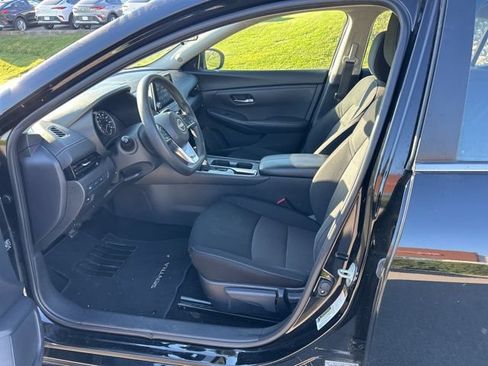 Used 2024 Nissan Sentra SV FWD image 7