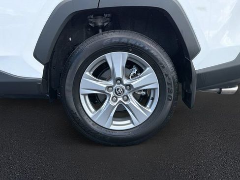Used 2025 Toyota RAV4 XLE w/ Convenience Package FWD image 31