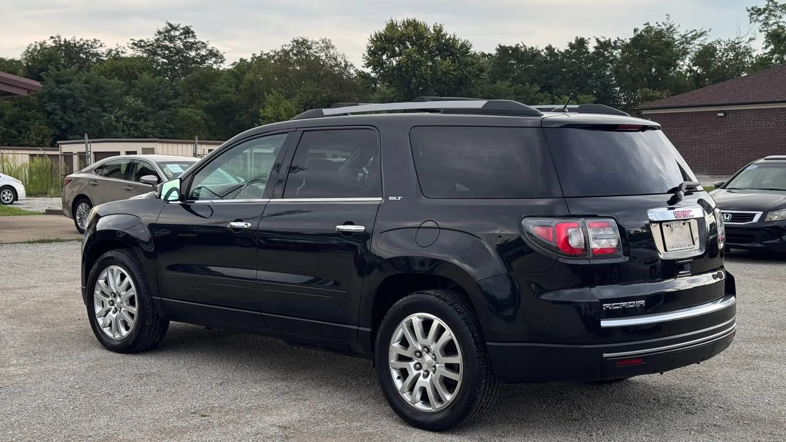 Used 2015 GMC Acadia SLT w/ Premium Edition FWD image 9