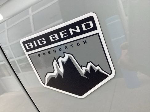 Used 2023 Ford Bronco Big Bend w/ Sasquatch Package AWD/4WD image 11
