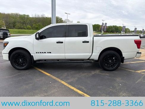 Used 2018 Nissan Titan Platinum Reserve AWD/4WD image 5