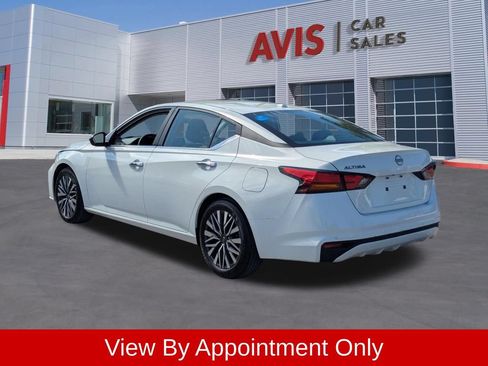 Used 2025 Nissan Altima 2.5 SV FWD image 9