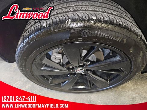 Used 2023 Buick Envision Essence w/ Sport Touring Package FWD image 8