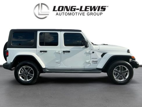 Used 2019 Jeep Wrangler Unlimited Sahara AWD/4WD image 8