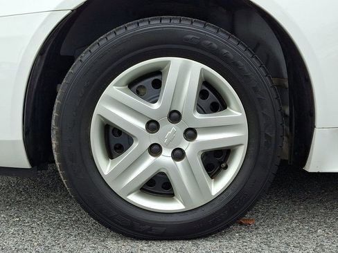 Used 2011 Chevrolet Impala LS image 8