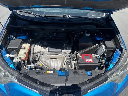Used 2018 Toyota RAV4 LE w/ All Weather Liner Package FWD image 21