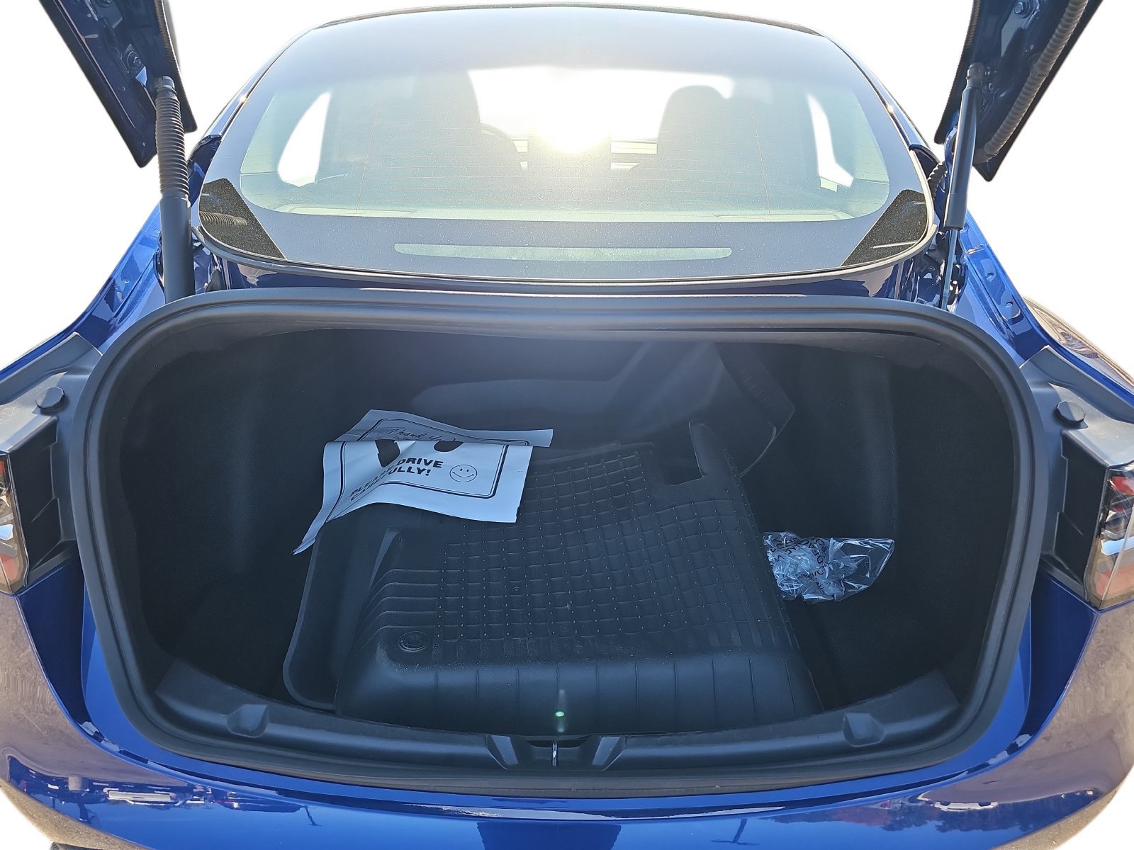 Used 2022 Tesla Model 3 Long Range AWD/4WD image 30