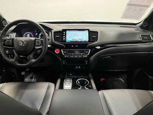 Used 2025 Honda Ridgeline Black Edition image 17