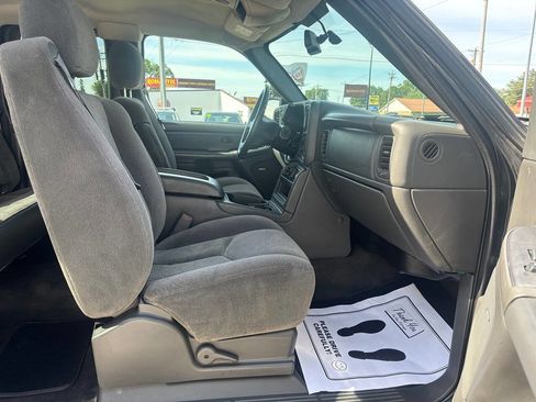 Used 2005 Chevrolet Silverado 2500 LS AWD/4WD image 31