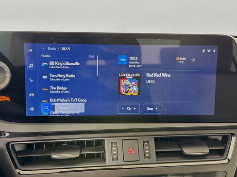 Used 2024 Lexus ES 350 w/ Accessory Package (Z2) FWD image 15