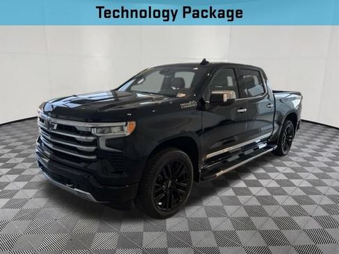 Used 2023 Chevrolet Silverado 1500 High Country w/ Technology Package AWD/4WD image 4