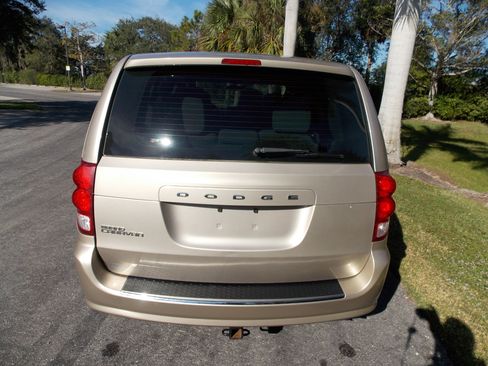 Used 2014 Dodge Grand Caravan American Value Package image 10