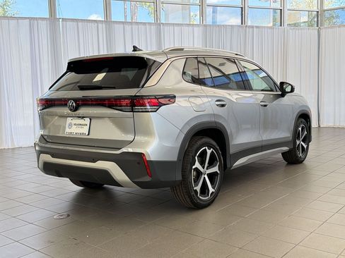 New 2026 Volkswagen Tiguan SE image 9