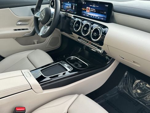 Certified 2025 Mercedes-Benz CLA 250 White image 15