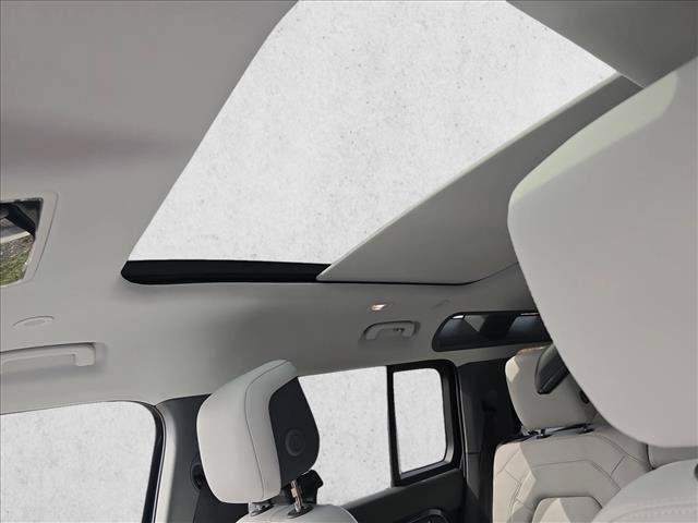 New 2026 Land Rover Defender 110 S AWD/4WD image 28