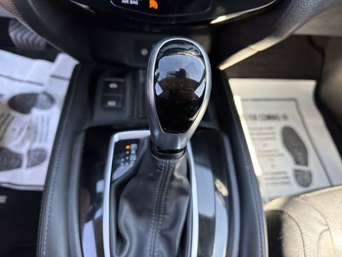 Used 2019 Nissan Rogue SL w/ Premium Package AWD/4WD image 24
