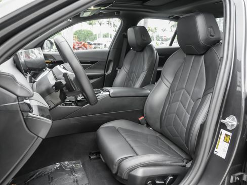 Used 2024 BMW 530i RWD image 7