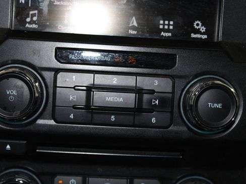 Used 2018 Ford F150 Lariat image 29