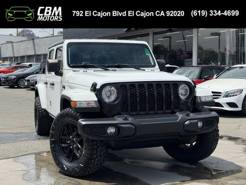 Used 2021 Jeep Gladiator Sport image 1