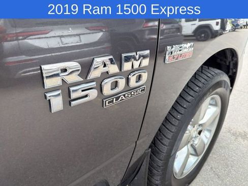 Used 2019 RAM 1500 Express w/ Express Value Package AWD/4WD image 17