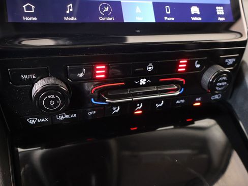 Used 2021 Jeep Grand Cherokee L Limited image 8