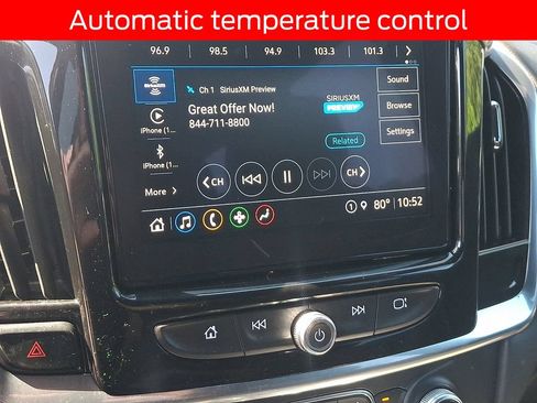 Used 2022 Chevrolet Traverse LT AWD/4WD image 17