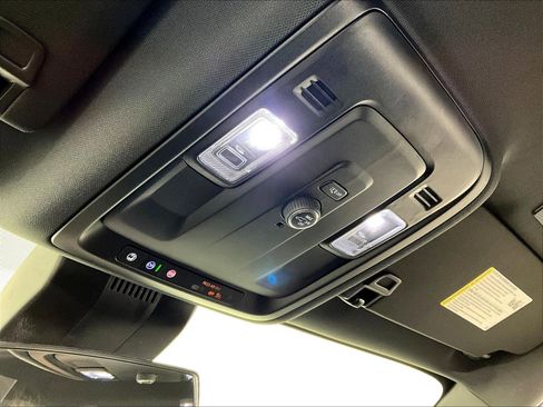 Used 2025 Chevrolet Tahoe LT RWD image 38