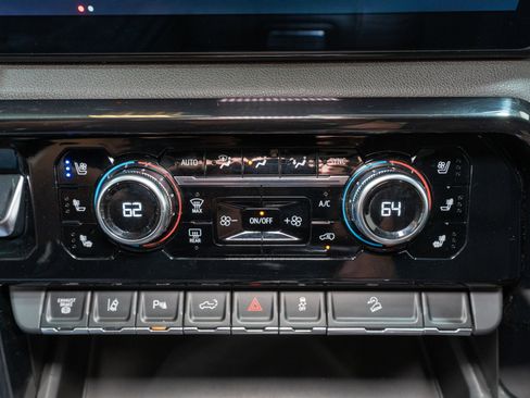 Used 2024 GMC Sierra 2500 AT4 w/ AT4 Premium Plus Package image 25