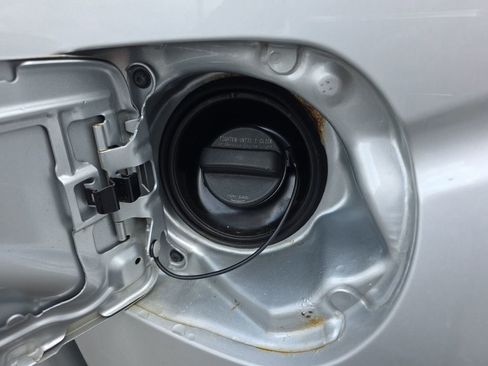 Used 2019 Nissan Frontier SV AWD/4WD image 14