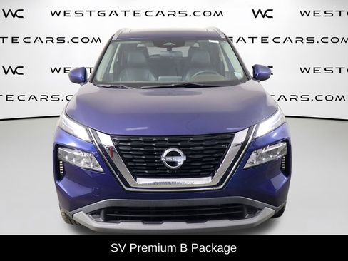 Used 2023 Nissan Rogue SV w/ SV Premium B Package FWD image 2
