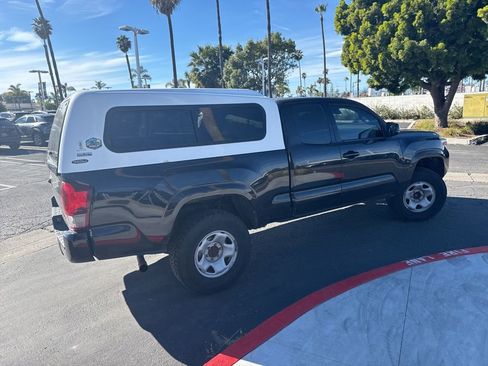 Used 2018 Toyota Tacoma SR w/ SR Convenience Package image 25