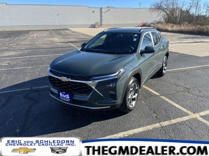 Used 2025 Chevrolet Trax LT w/ Driver Confidence Package