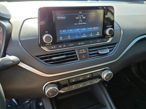 Used 2022 Nissan Altima 2.5 S image 24