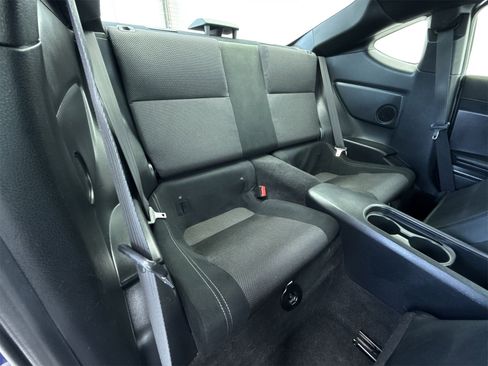 Used 2017 Toyota 86 image 37