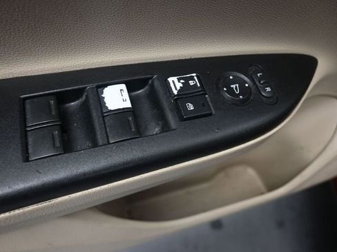 Used 2017 Honda Accord LX image 11