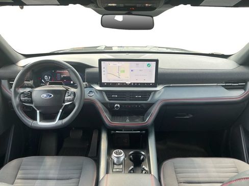 Used 2025 Ford Explorer ST-Line w/ Premium Package RWD image 17