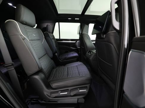 Used 2026 Cadillac Escalade Platinum Sport w/ LPO, ONYX Package AWD/4WD image 11