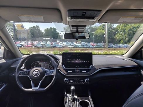 Used 2024 Nissan Altima 2.5 SL AWD/4WD image 6