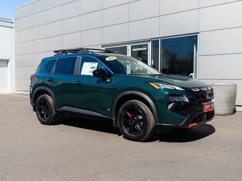 New 2026 Nissan Rogue SV AWD/4WD image 28