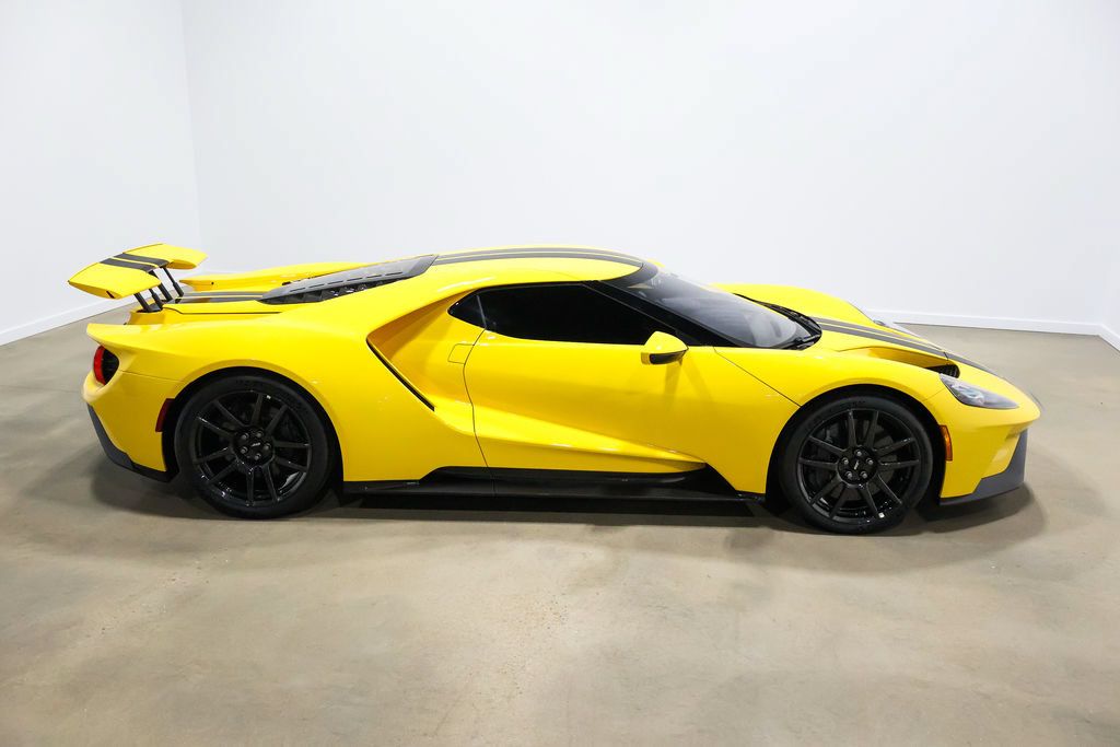 Used 2020 Ford GT Carbon Series RWD image 76